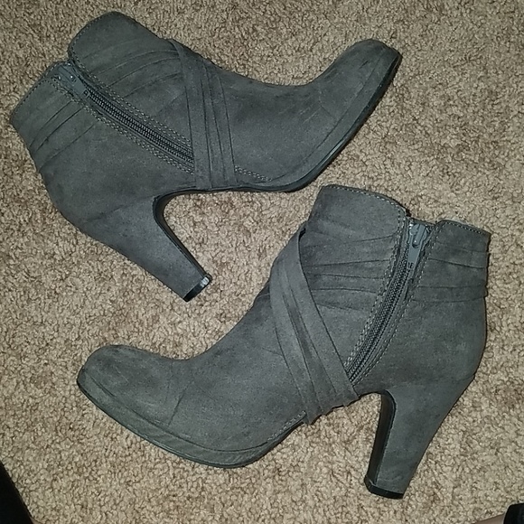 Modcloth Strut the Strut Bootie - Picture 3 of 6